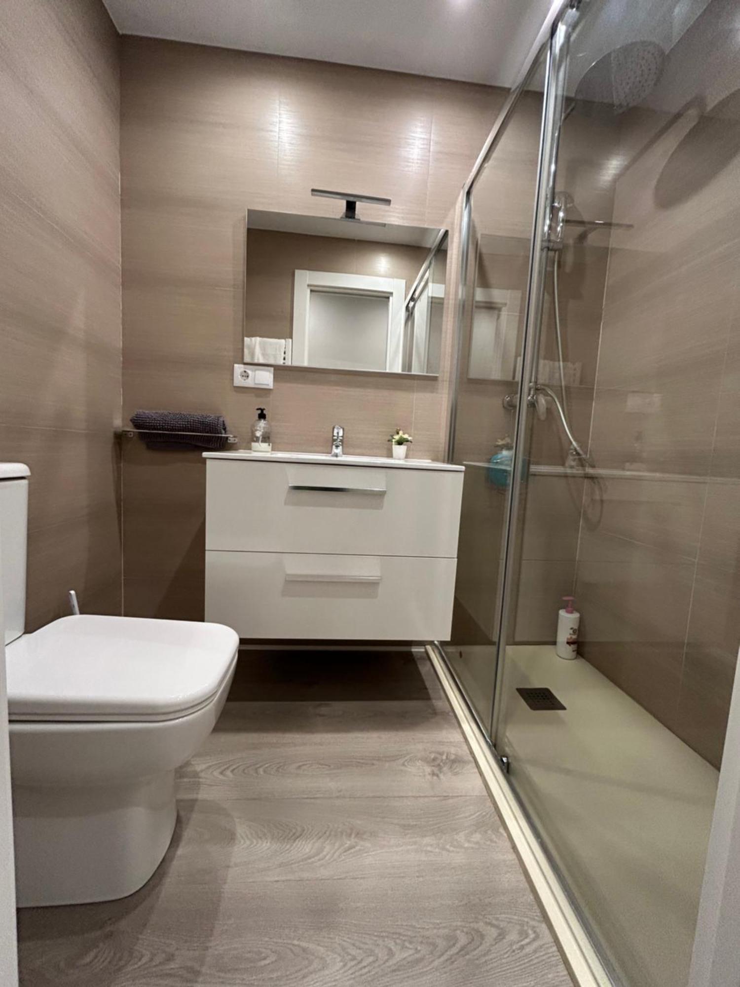 Alojamientos Castellana Jardin 1 Y 2 Parking Y Piscina Gratis!! Burgo Zewnętrze zdjęcie